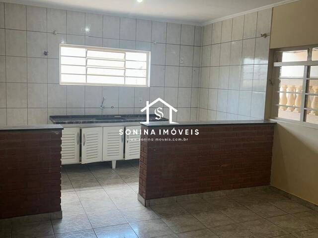 #310 - Casa para Locação em Atibaia - SP