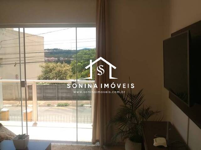 Casa para Venda em Atibaia - 3