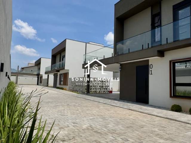 #393 - Casa para Venda em Atibaia - SP