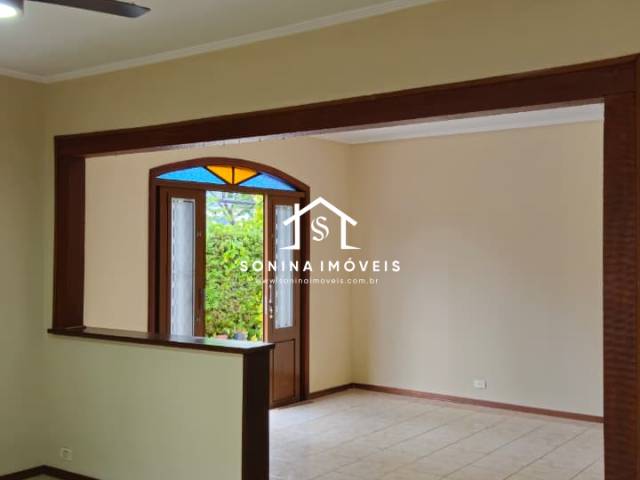 Casa para Venda em Atibaia - 2