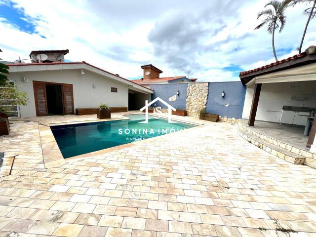 #427 - Casa para Venda em Atibaia - SP