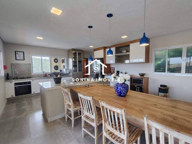 Casa para Venda em Atibaia - 2