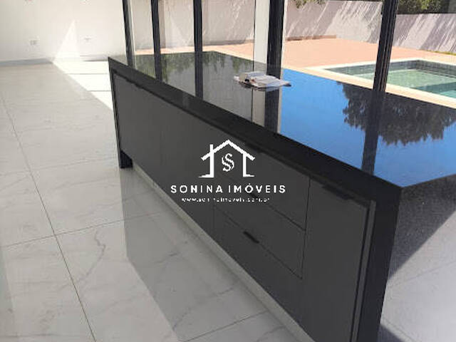 Casa para Venda em Atibaia - 4