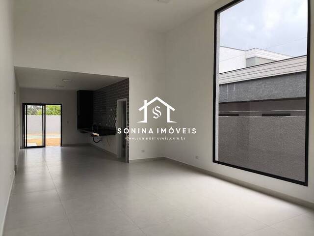 Casa para Venda em Atibaia - 3