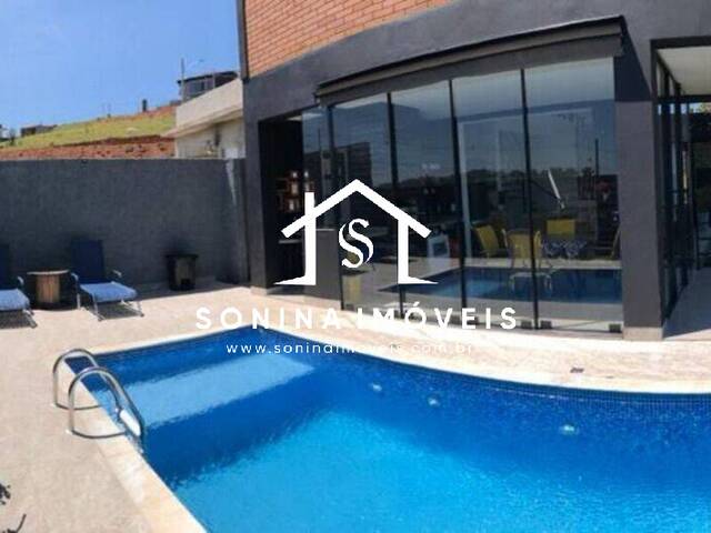 Casa para Venda em Bom Jesus dos Perdões - 2