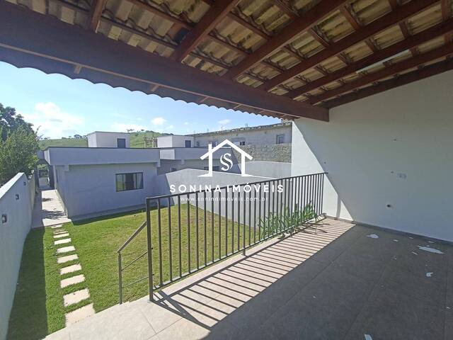 Casa para Venda em Piracaia - 2