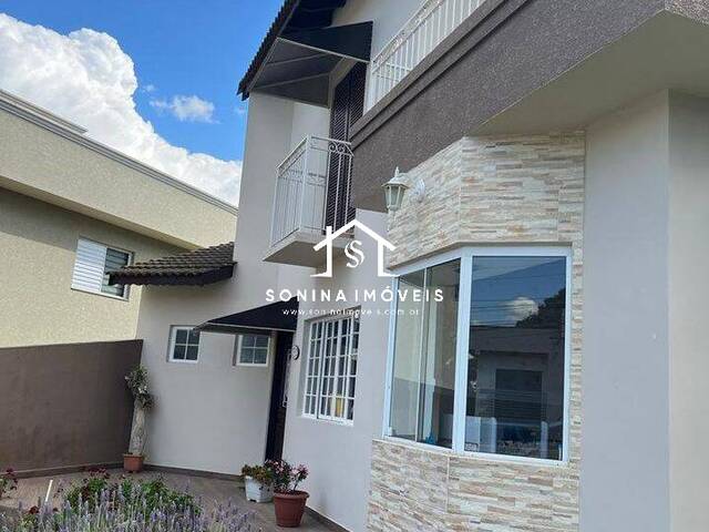 Casa para Venda em Atibaia - 2