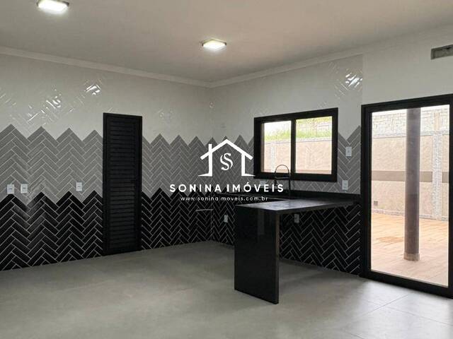 Venda em Loteamento Parque Residencial Serras de Atibaia II - Atibaia