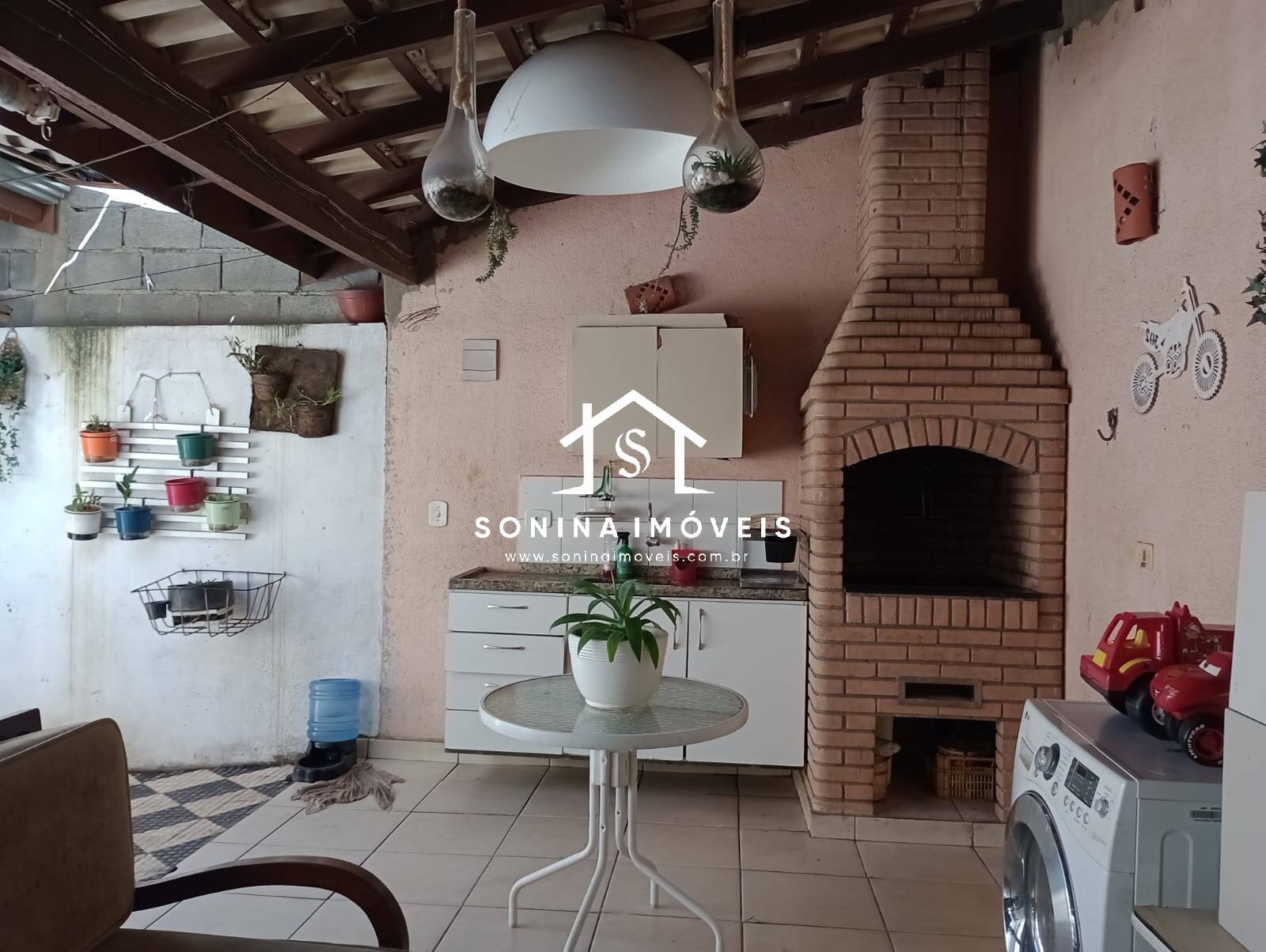 Casa, 4 quartos, 130 m² - Foto 1