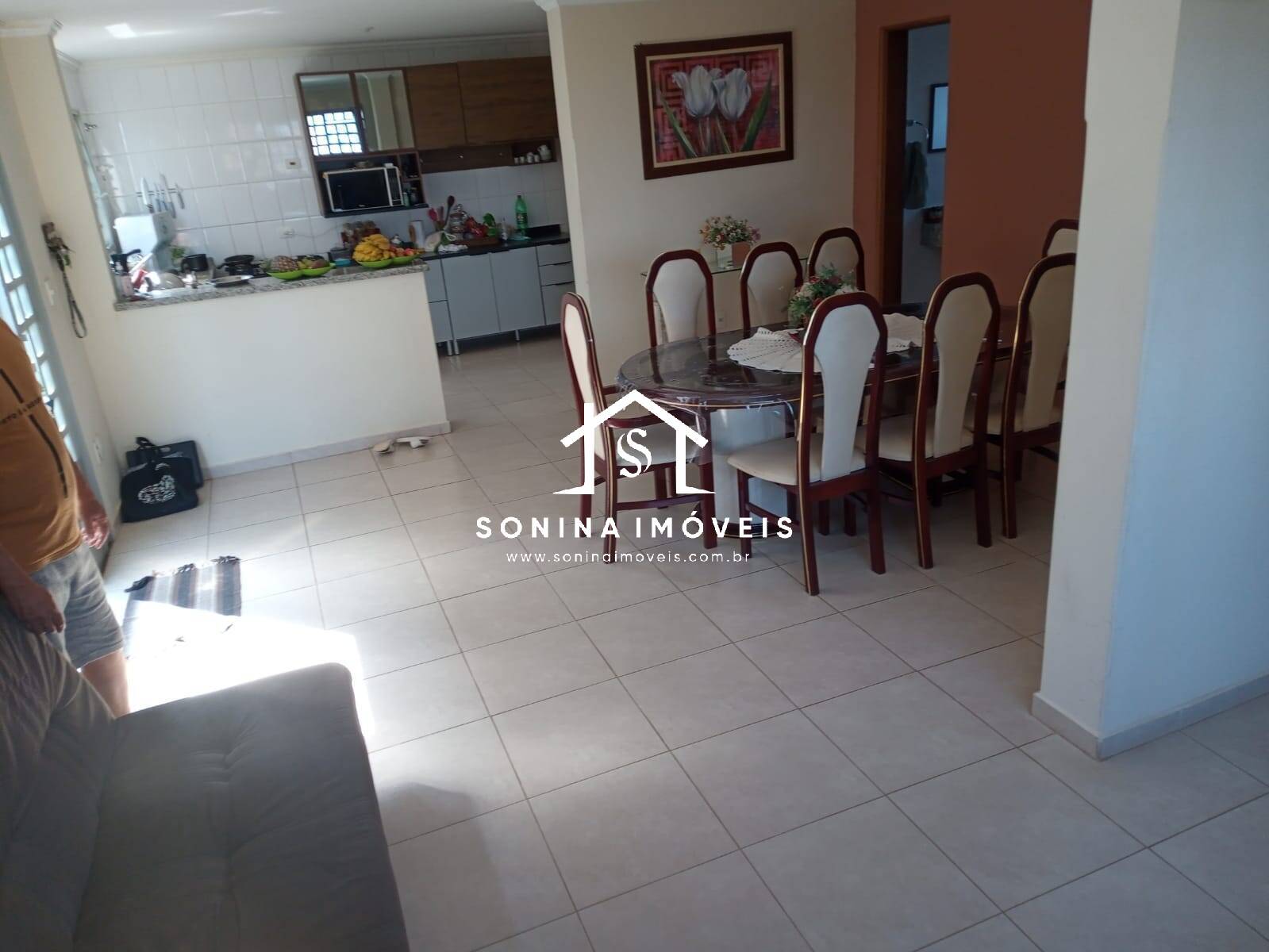 Casa, 5 quartos, 184 m² - Foto 2