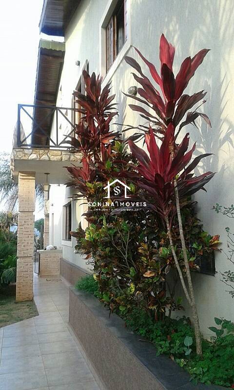 Casa para alugar com 3 quartos, 400m² - Foto 11