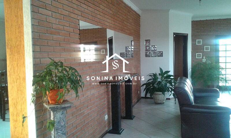 Casa para alugar com 3 quartos, 400m² - Foto 17