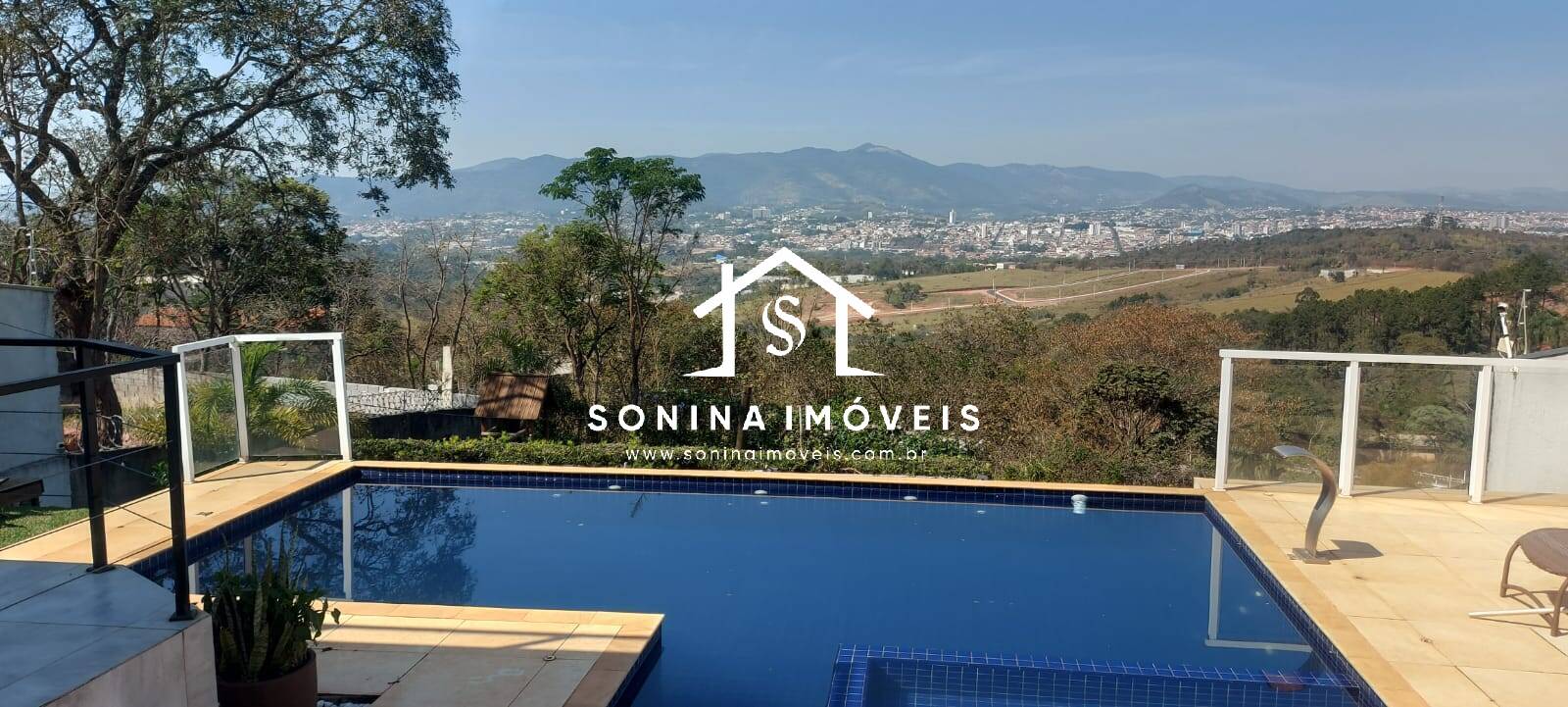 Casa, 4 quartos, 320 m² - Foto 1