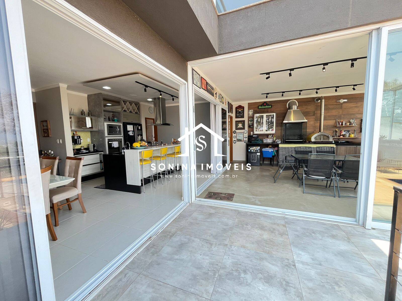 Casa, 4 quartos, 320 m² - Foto 23