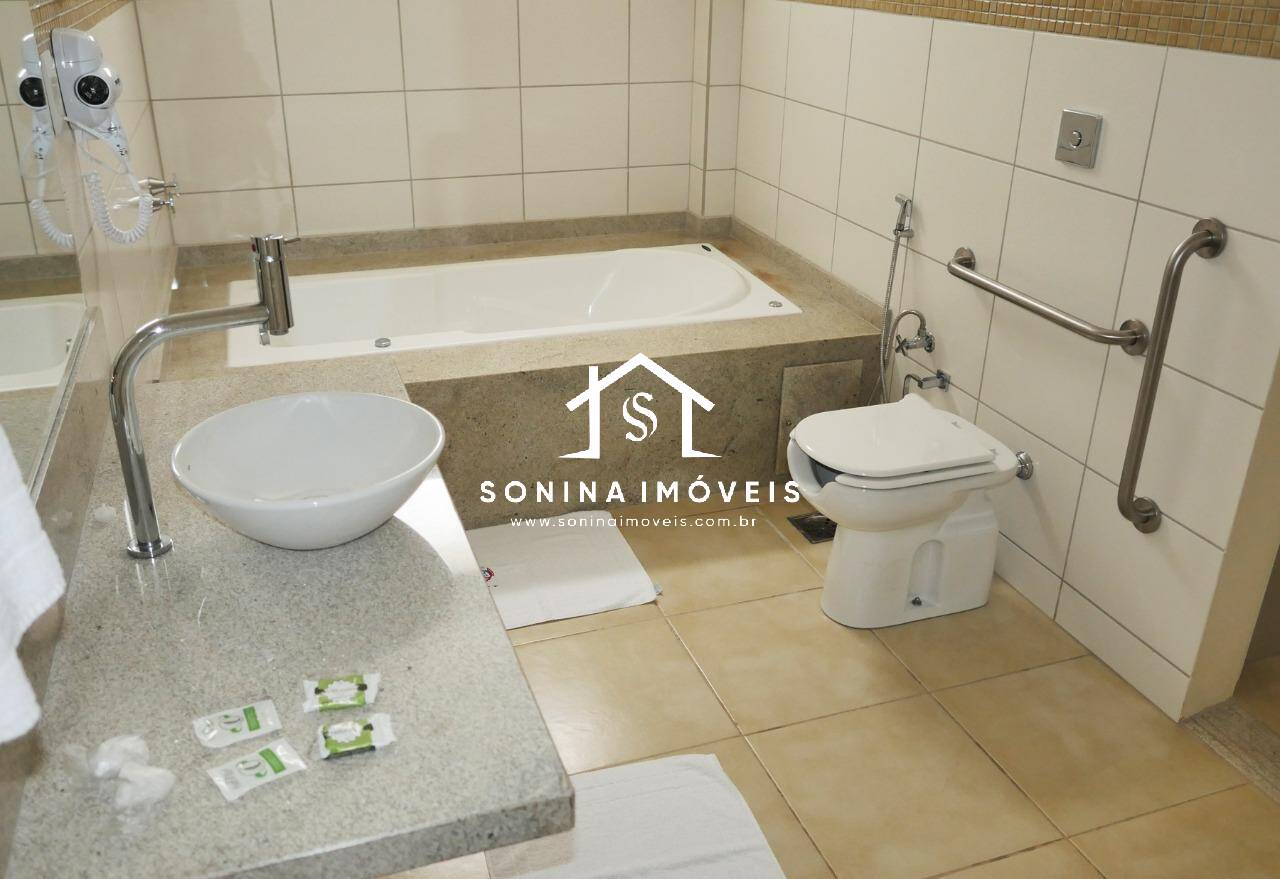 Prédio Inteiro à venda com 93 quartos, 4300m² - Foto 32