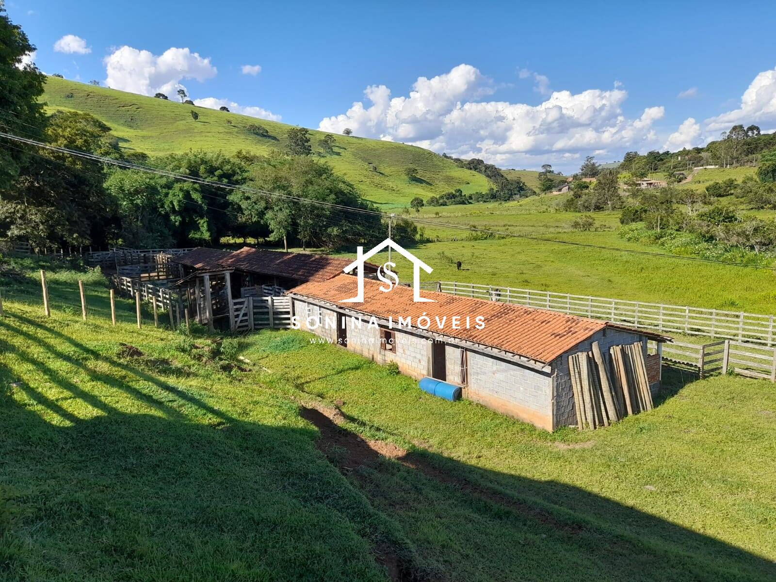 Fazenda-Sítio-Chácara, 200 m² - Foto 1