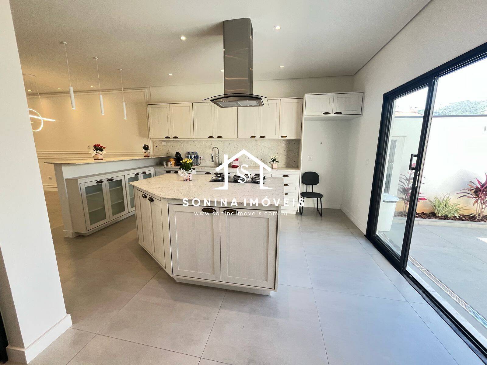 Casa, 3 quartos, 200 m² - Foto 6