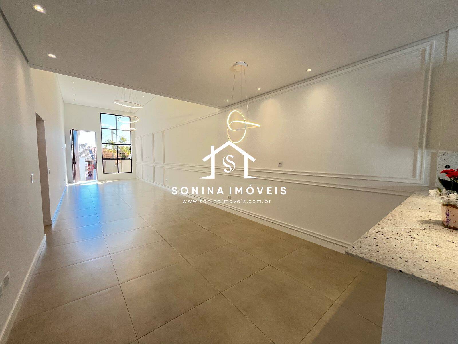 Casa, 3 quartos, 200 m² - Foto 2