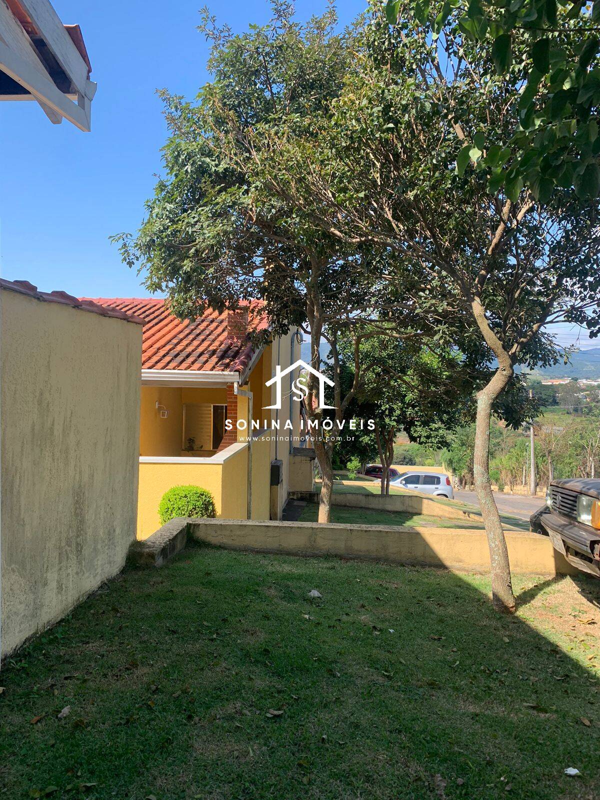 Casa à venda com 2 quartos, 80m² - Foto 3