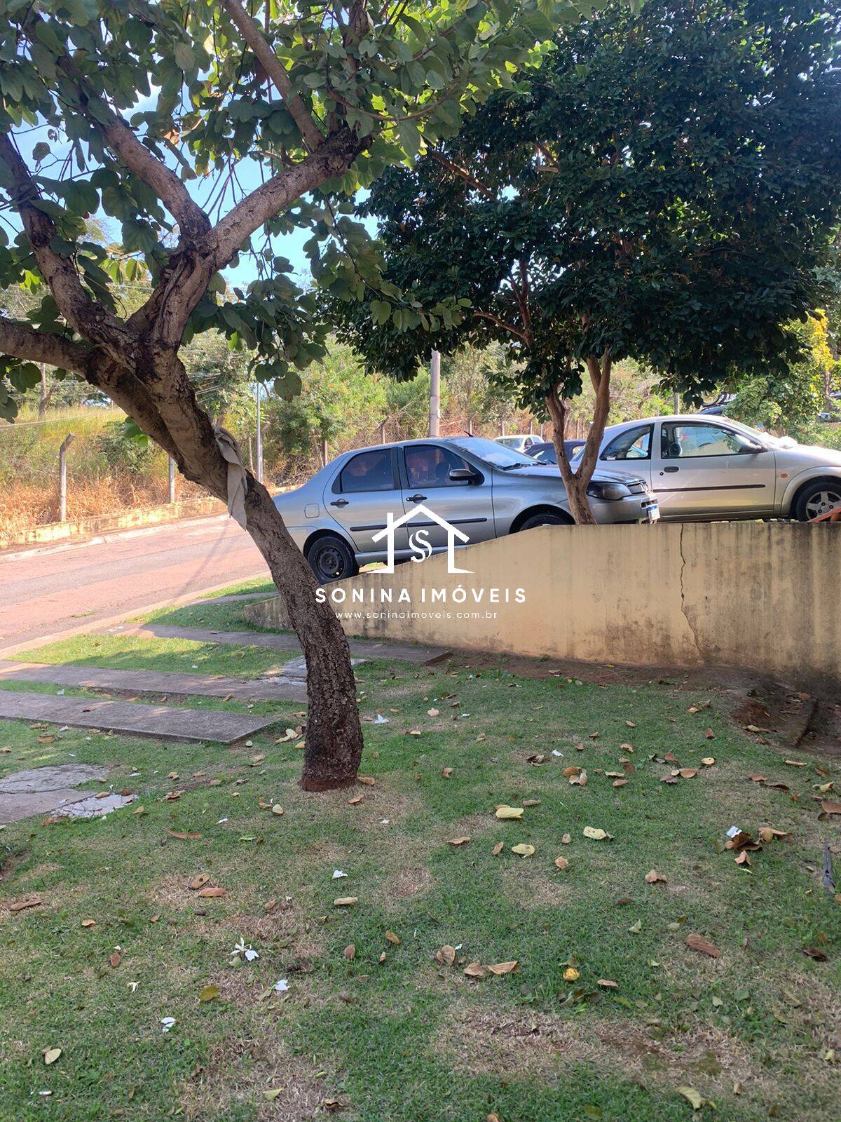 Casa à venda com 2 quartos, 80m² - Foto 4