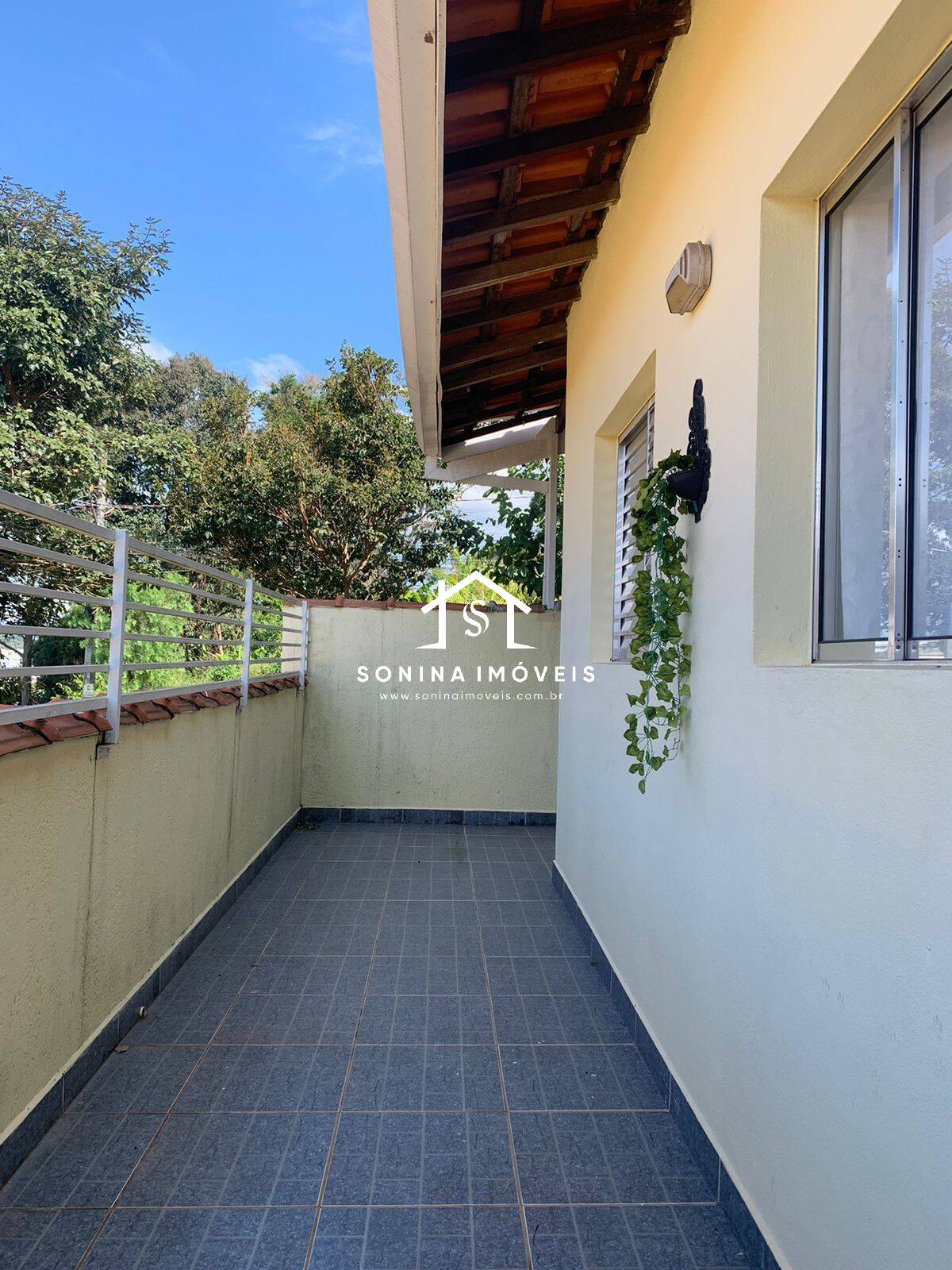 Casa à venda com 2 quartos, 80m² - Foto 5