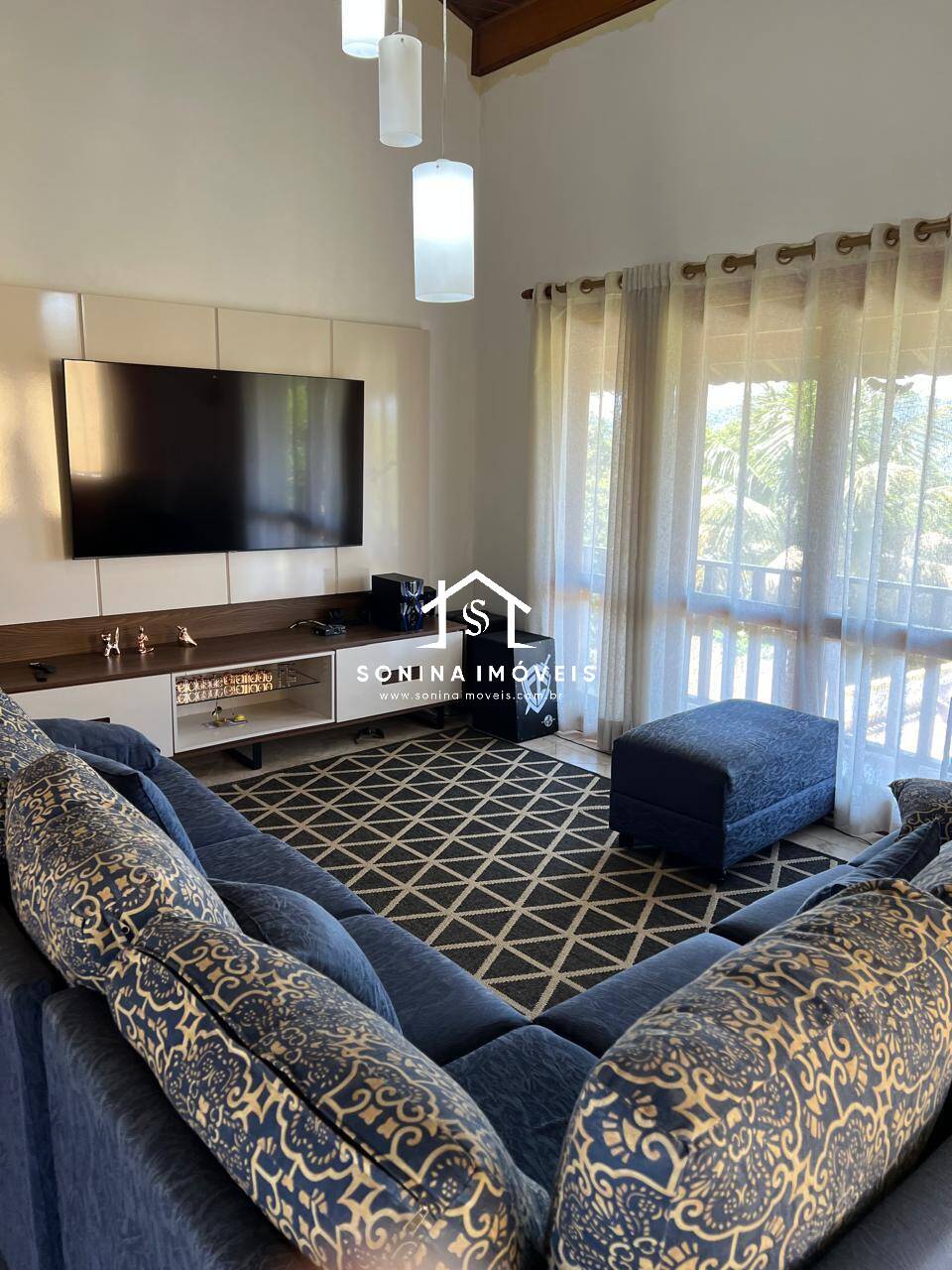 Casa à venda com 5 quartos, 600m² - Foto 2