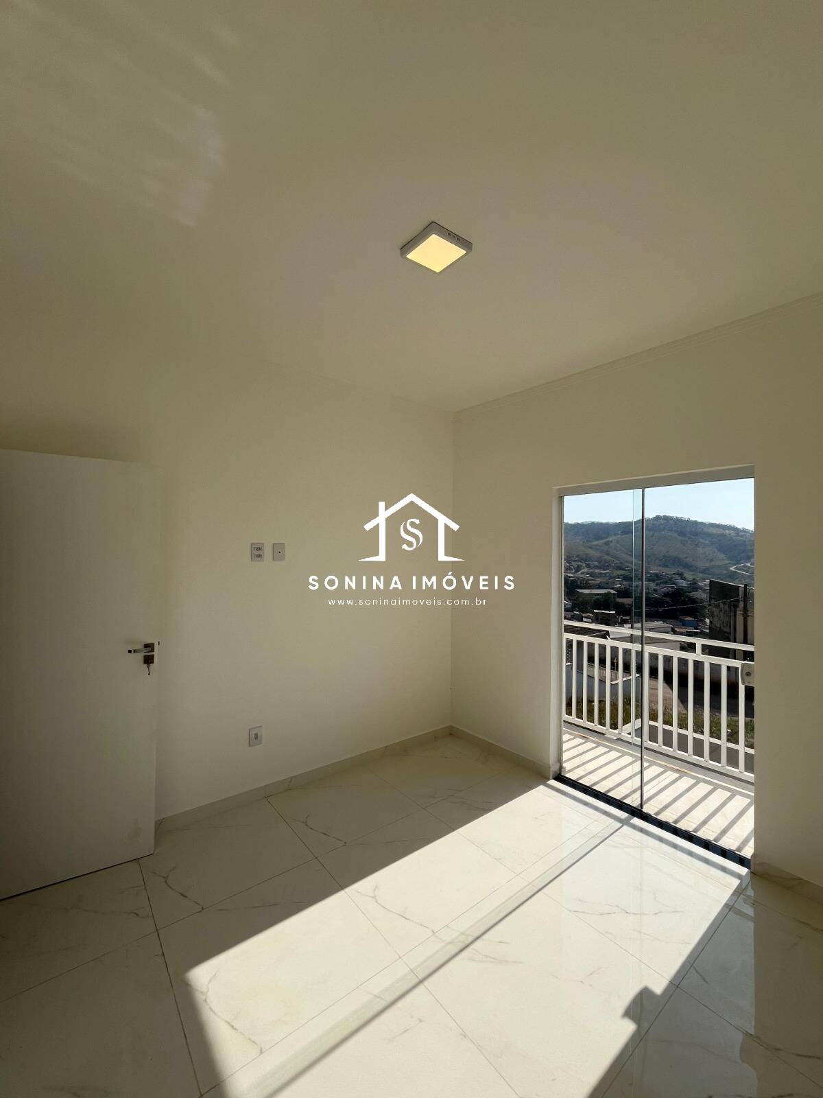 Casa à venda com 2 quartos, 125m² - Foto 10