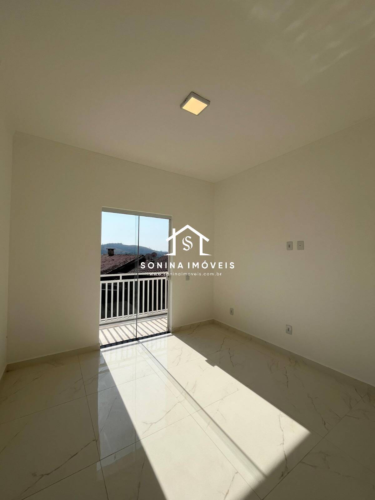 Casa à venda com 2 quartos, 125m² - Foto 14