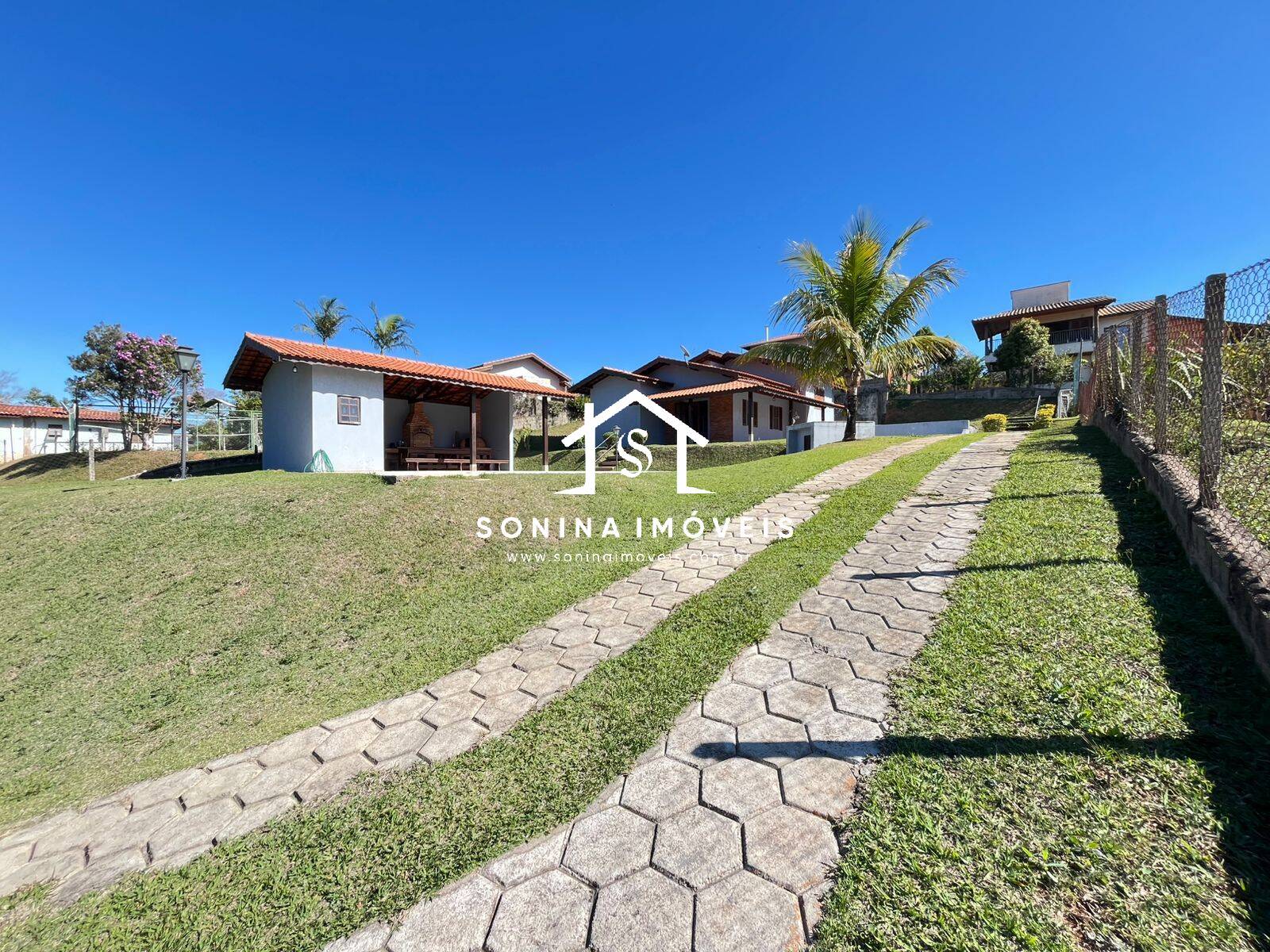 Casa à venda com 3 quartos, 180m² - Foto 16