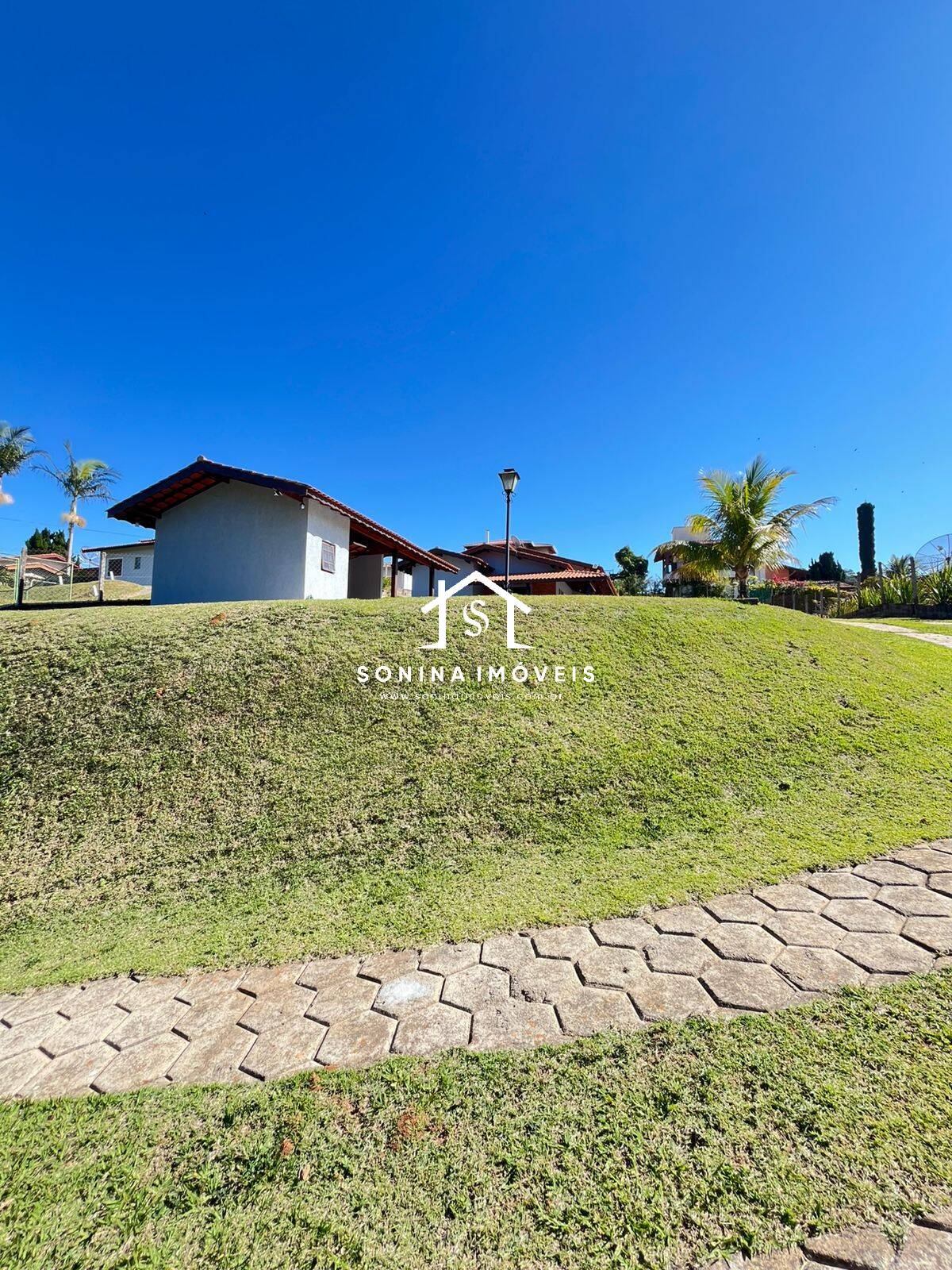 Casa à venda com 3 quartos, 180m² - Foto 14