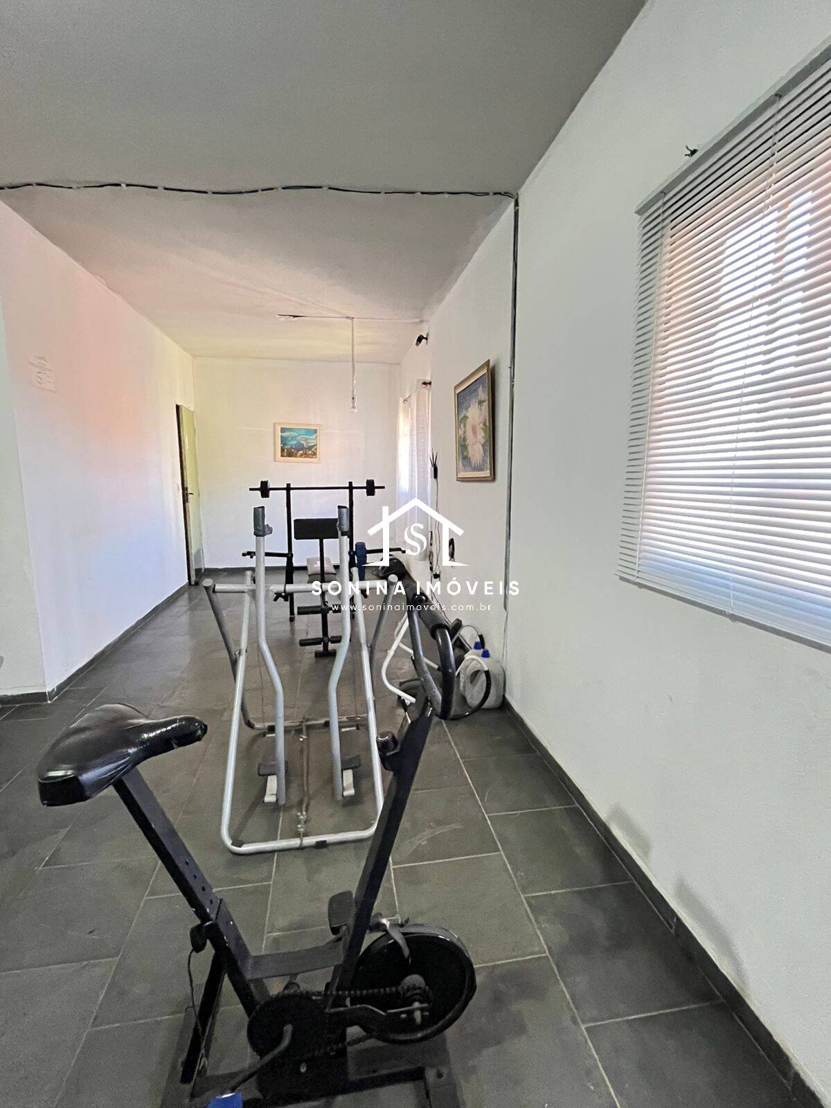 Casa à venda com 3 quartos, 280m² - Foto 13
