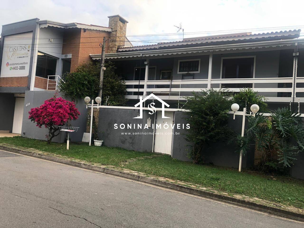 Casa, 3 quartos, 213 m² - Foto 1