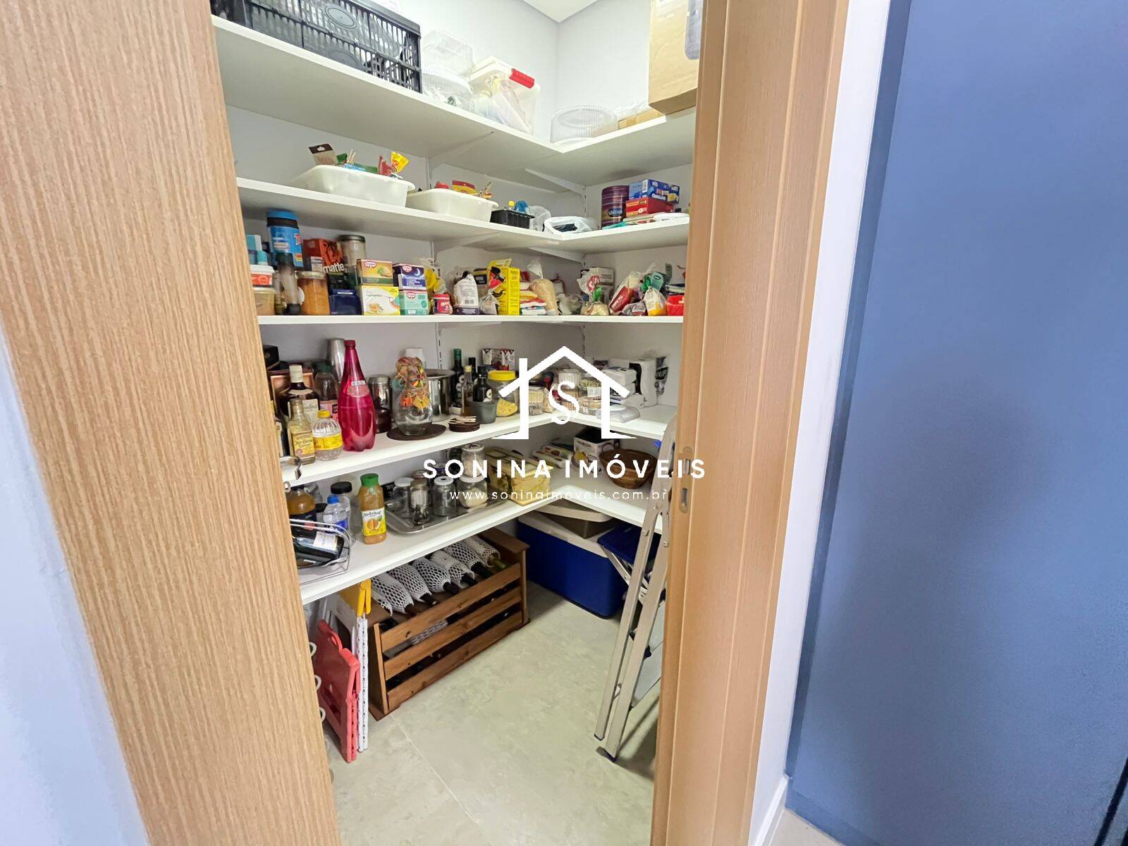 Casa à venda com 3 quartos, 291m² - Foto 10