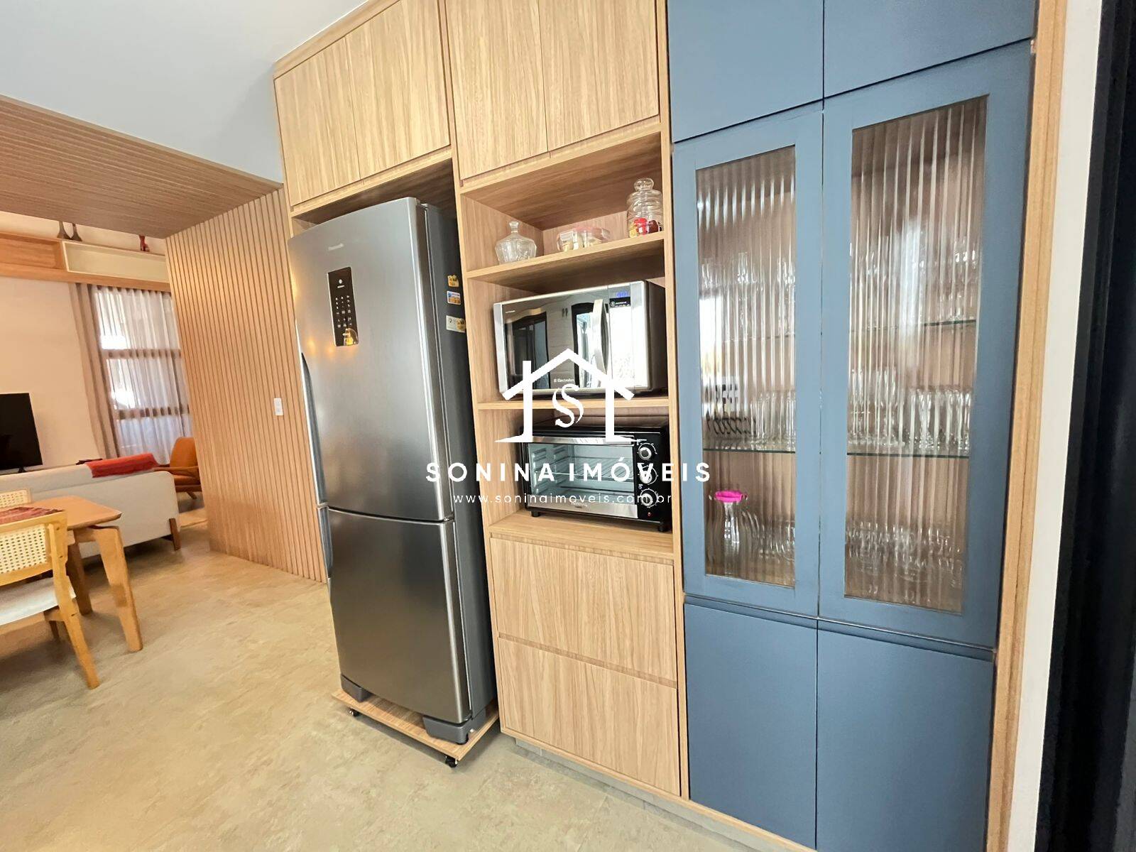 Casa à venda com 3 quartos, 291m² - Foto 9