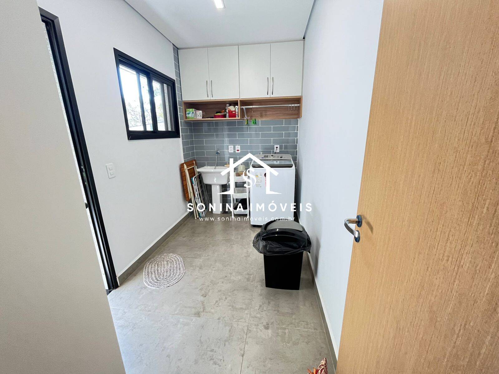 Casa à venda com 3 quartos, 291m² - Foto 12