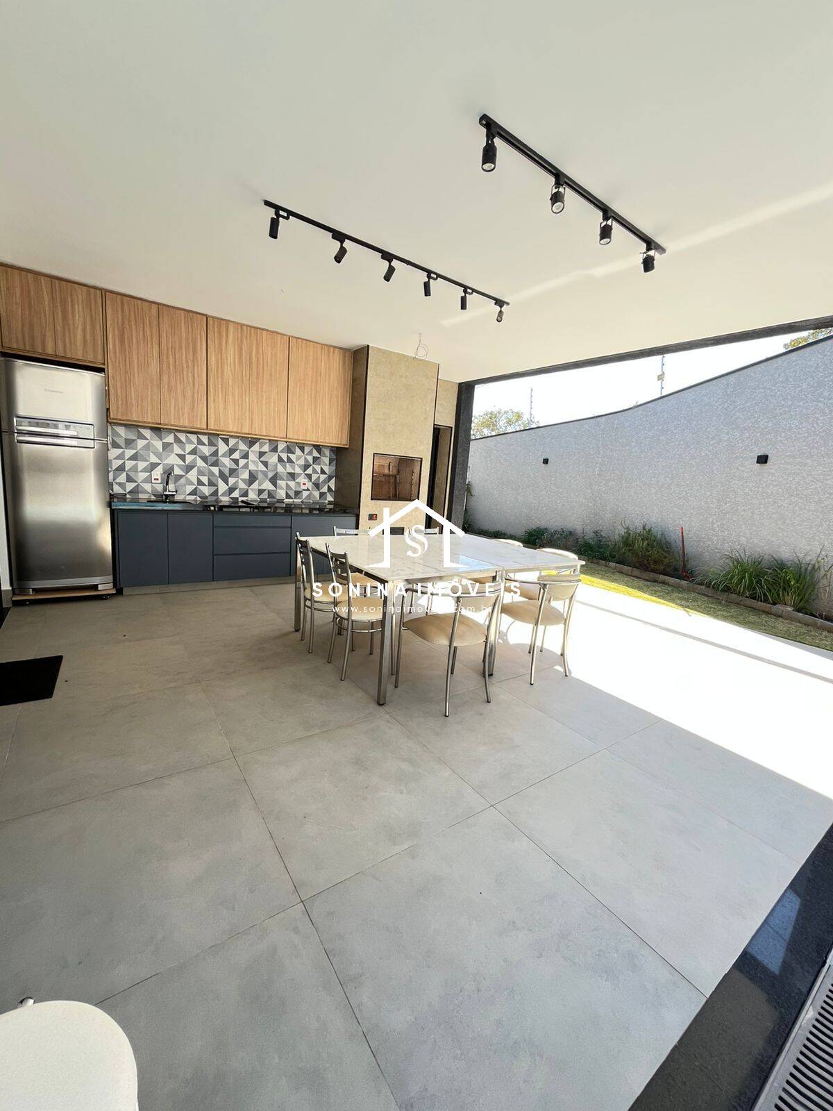 Casa à venda com 3 quartos, 291m² - Foto 26