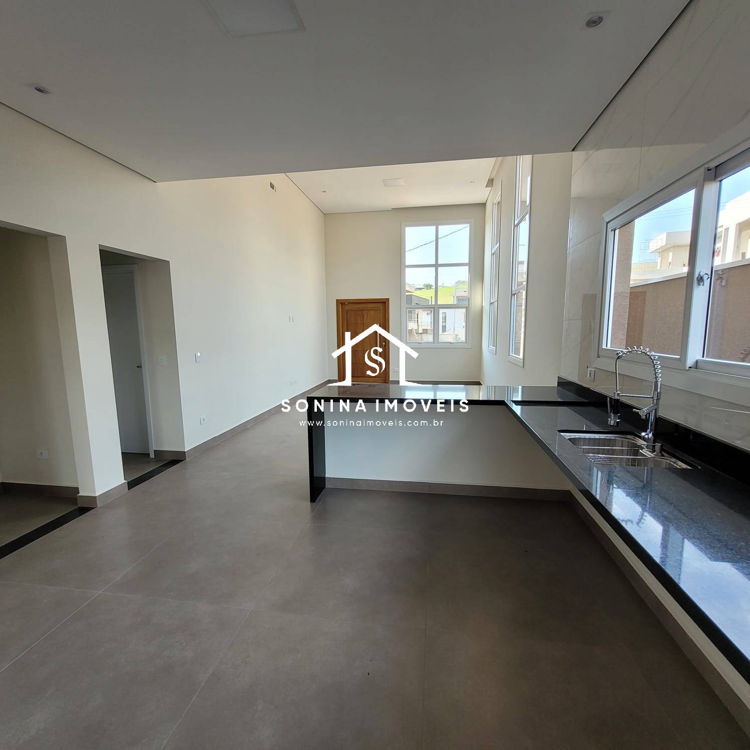 Casa à venda com 3 quartos, 192m² - Foto 3