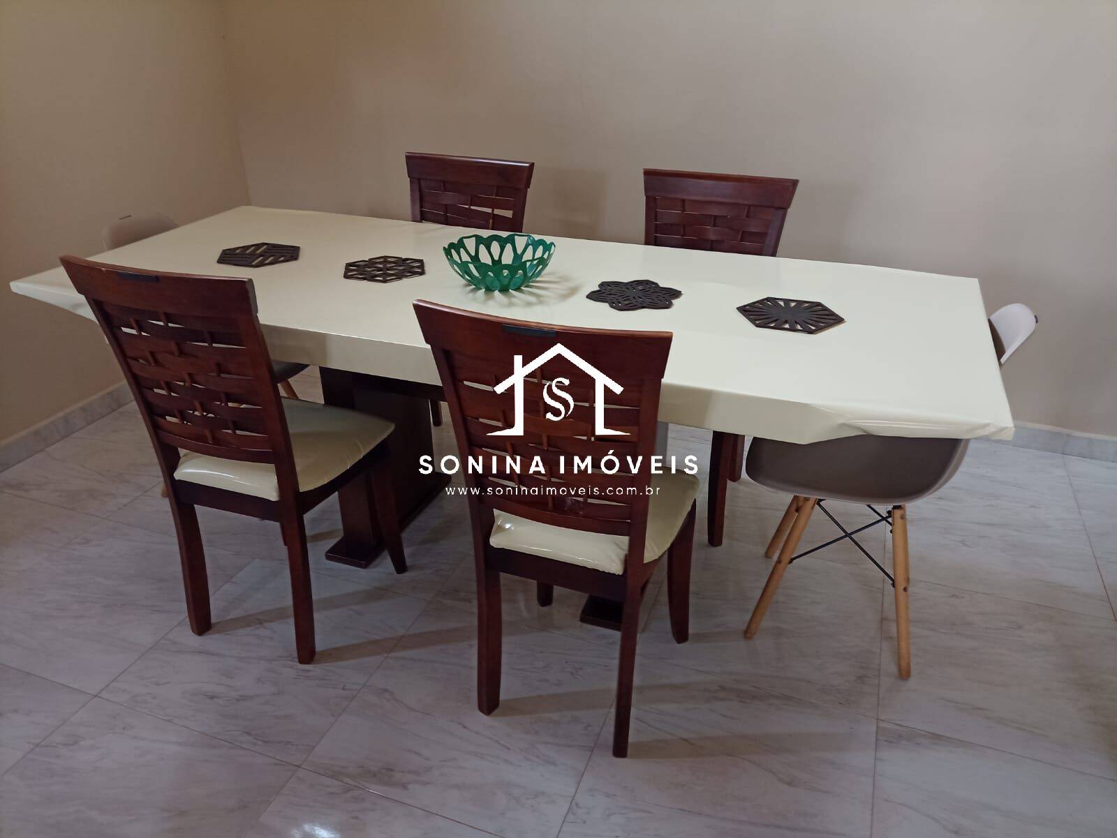 Casa para alugar com 3 quartos, 160m² - Foto 5