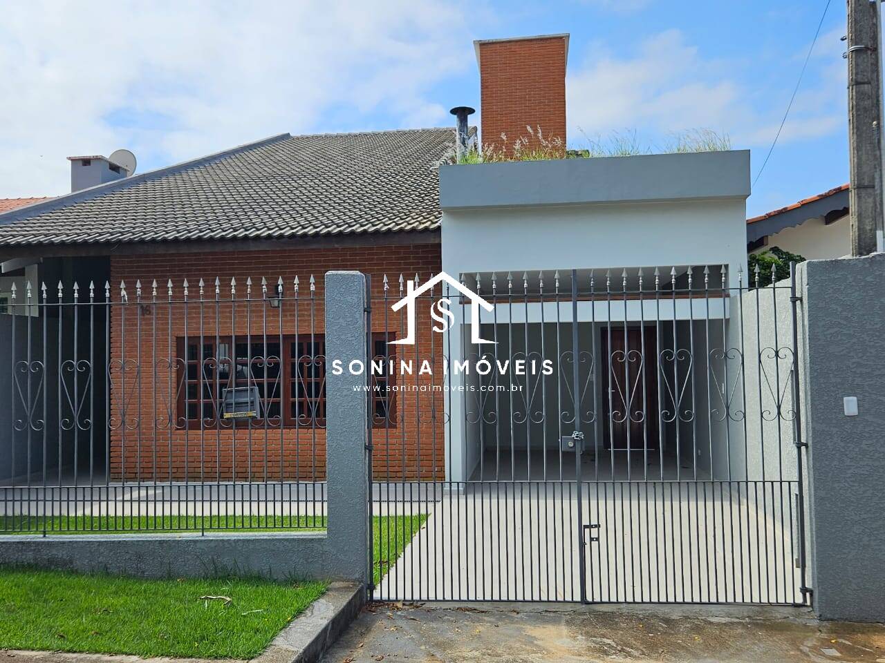 Casa à venda e aluguel com 6 quartos, 376m² - Foto 3