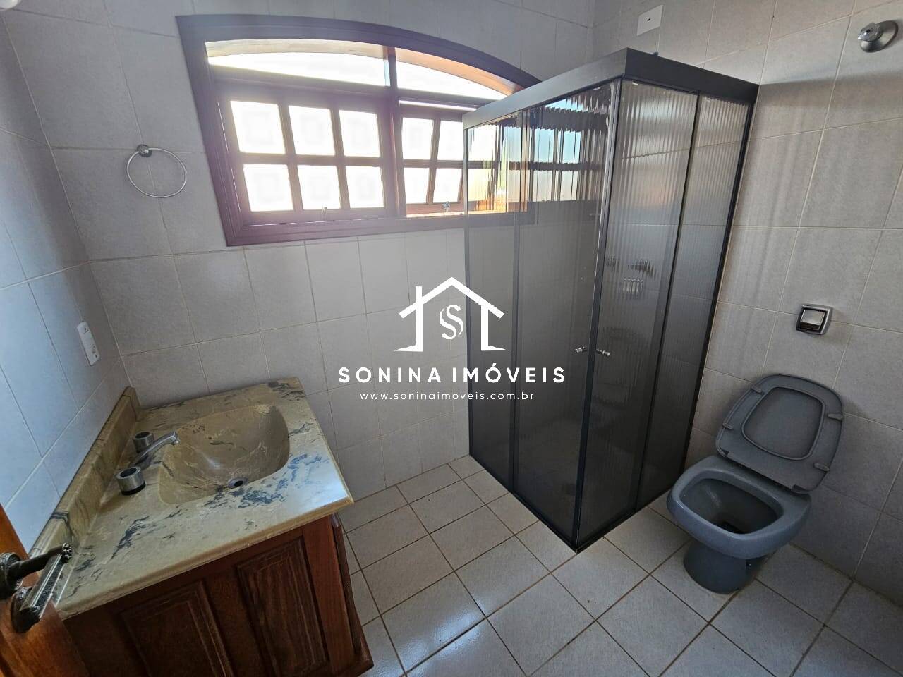 Casa à venda e aluguel com 6 quartos, 376m² - Foto 18