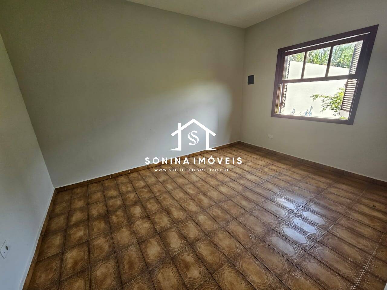 Casa à venda e aluguel com 6 quartos, 376m² - Foto 27