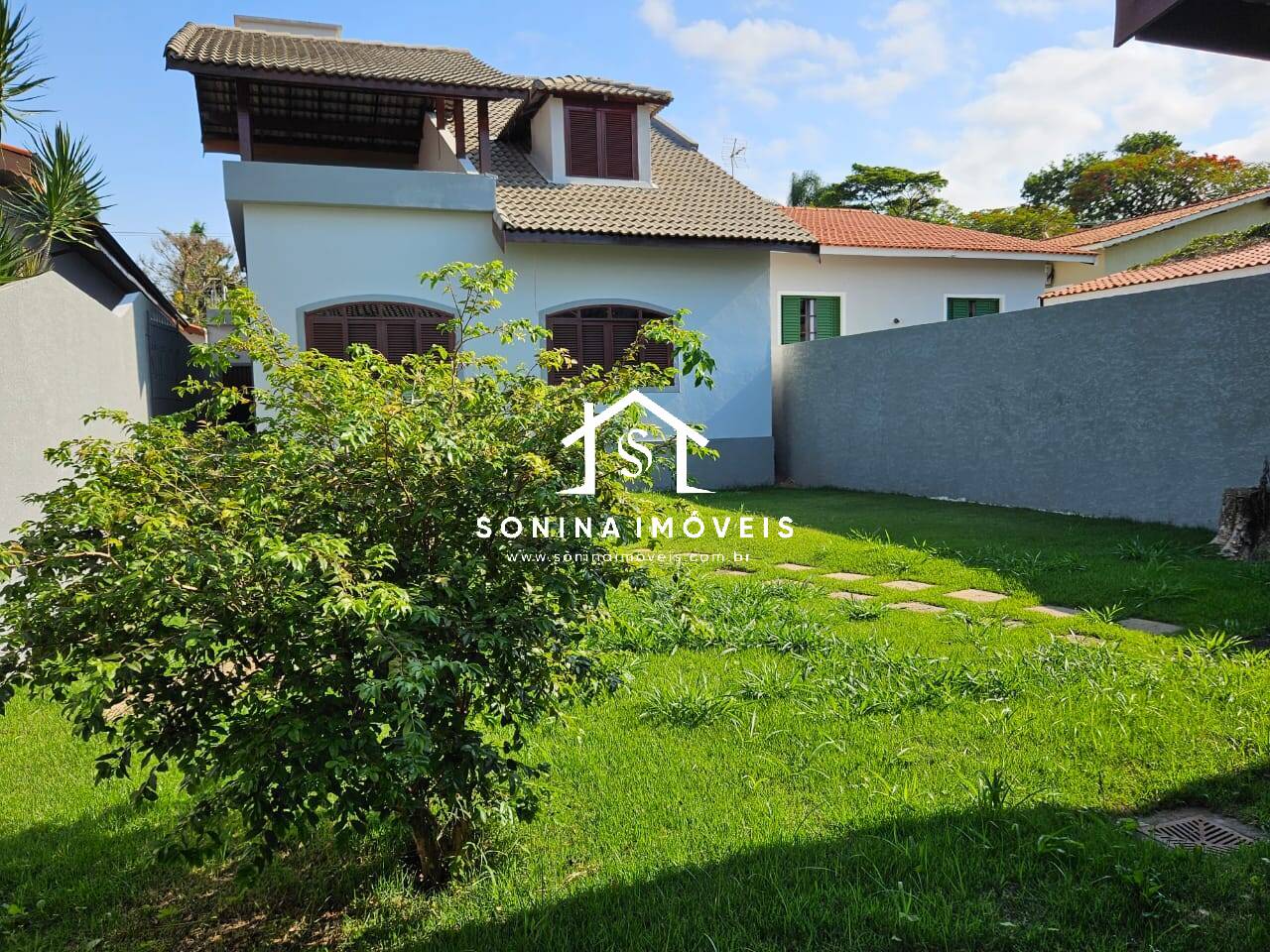 Casa à venda e aluguel com 6 quartos, 376m² - Foto 28