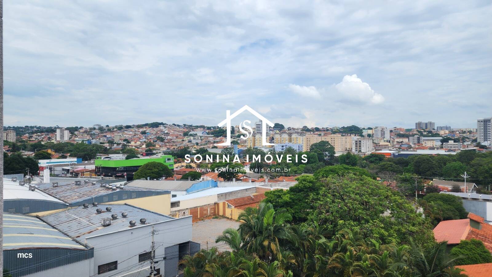 Apartamento para alugar com 3 quartos, 105m² - Foto 1