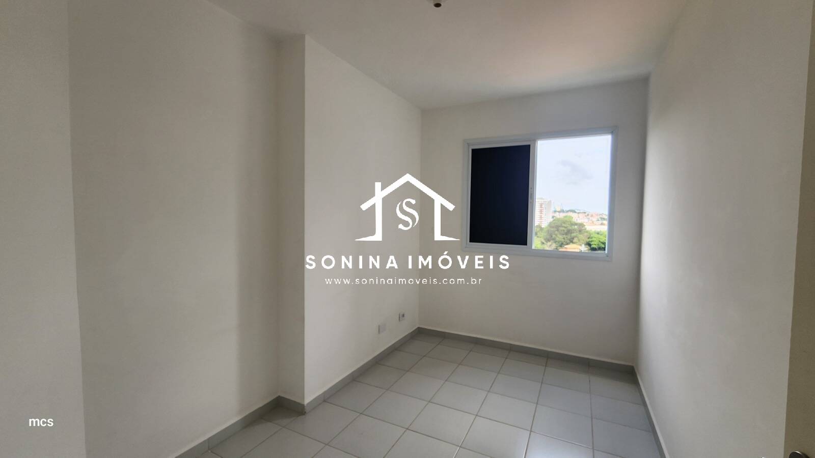 Apartamento para alugar com 3 quartos, 105m² - Foto 15