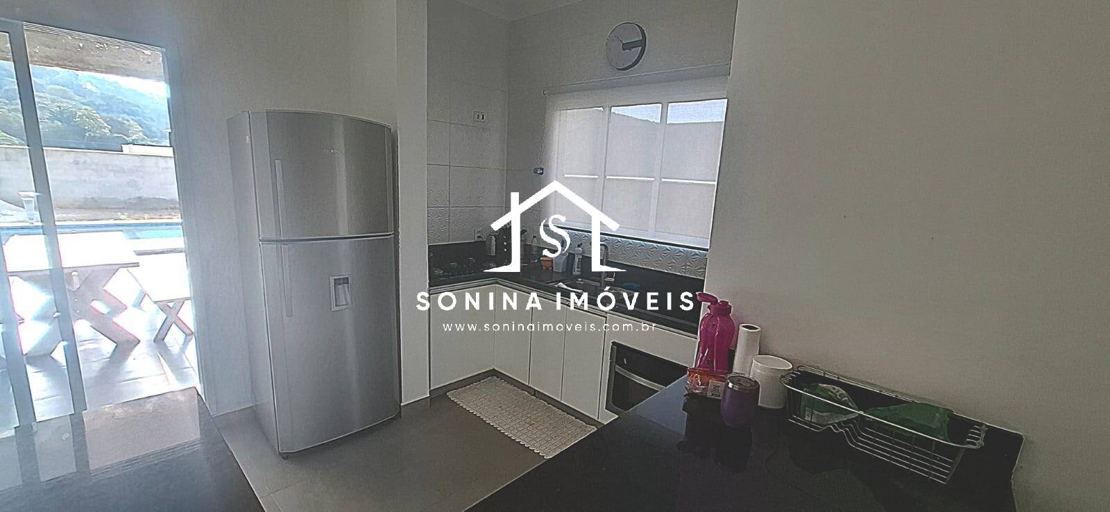 Casa, 3 quartos, 201 m² - Foto 2