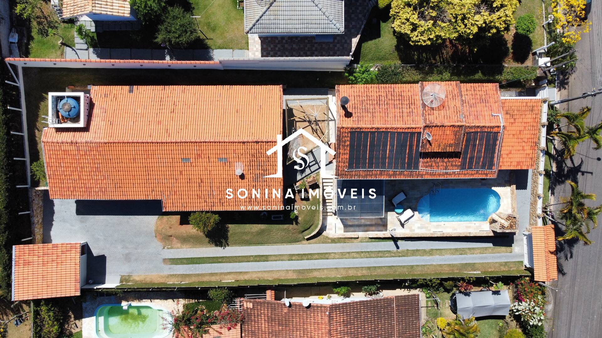 Casa, 4 quartos, 249 m² - Foto 2