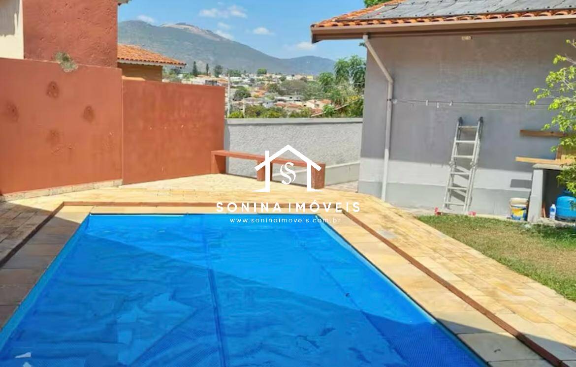 Casa, 4 quartos, 211 m² - Foto 1