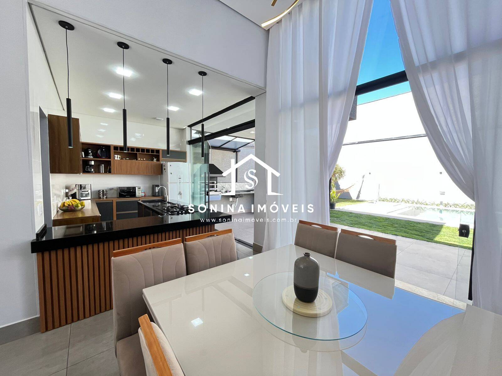 Casa, 3 quartos, 205 m² - Foto 8