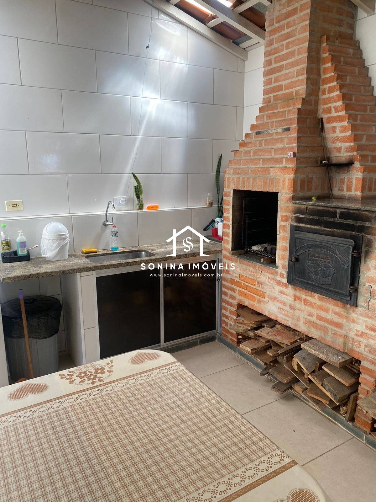 Casa, 5 quartos, 183 m² - Foto 2