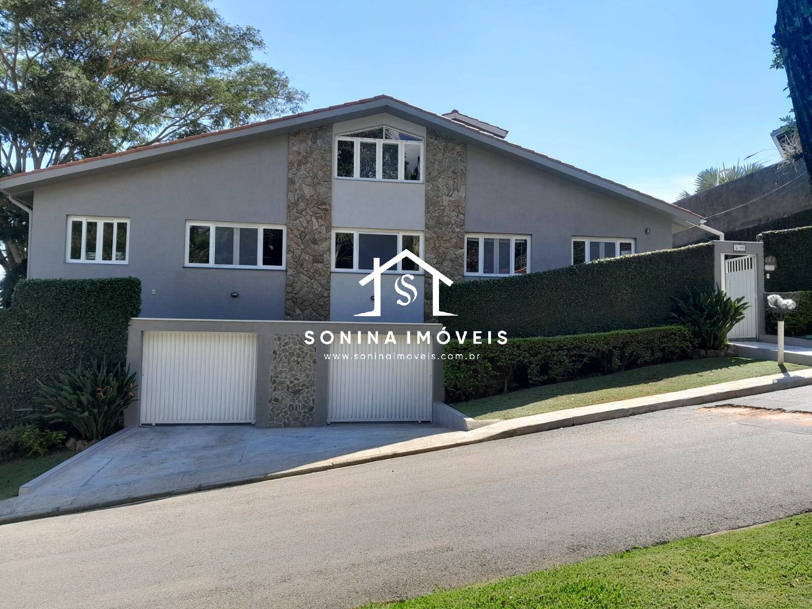 Casa, 3 quartos, 330 m² - Foto 1